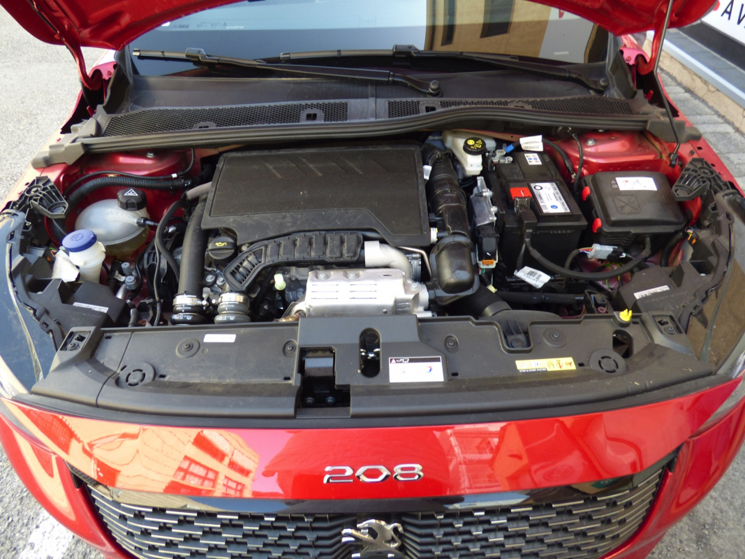 Peugeot 208 — 23