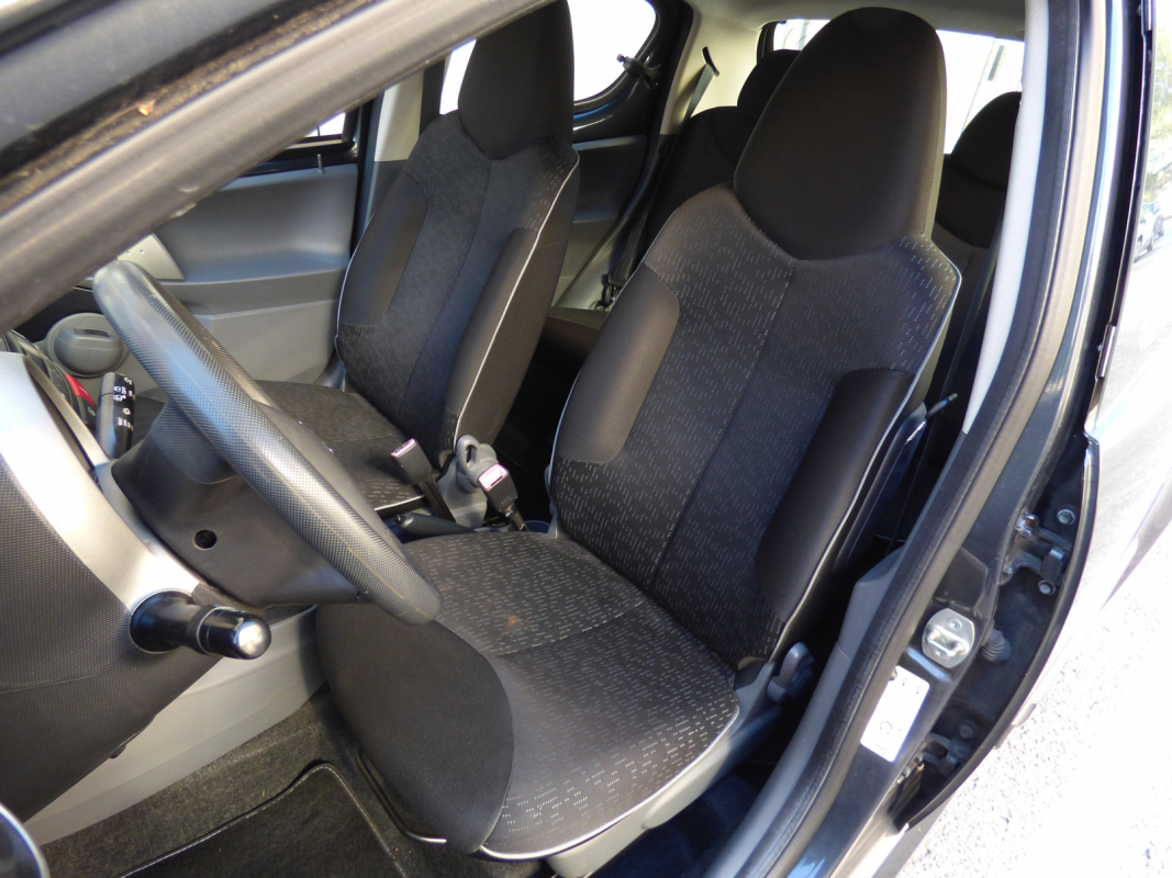 Peugeot 107 — 12