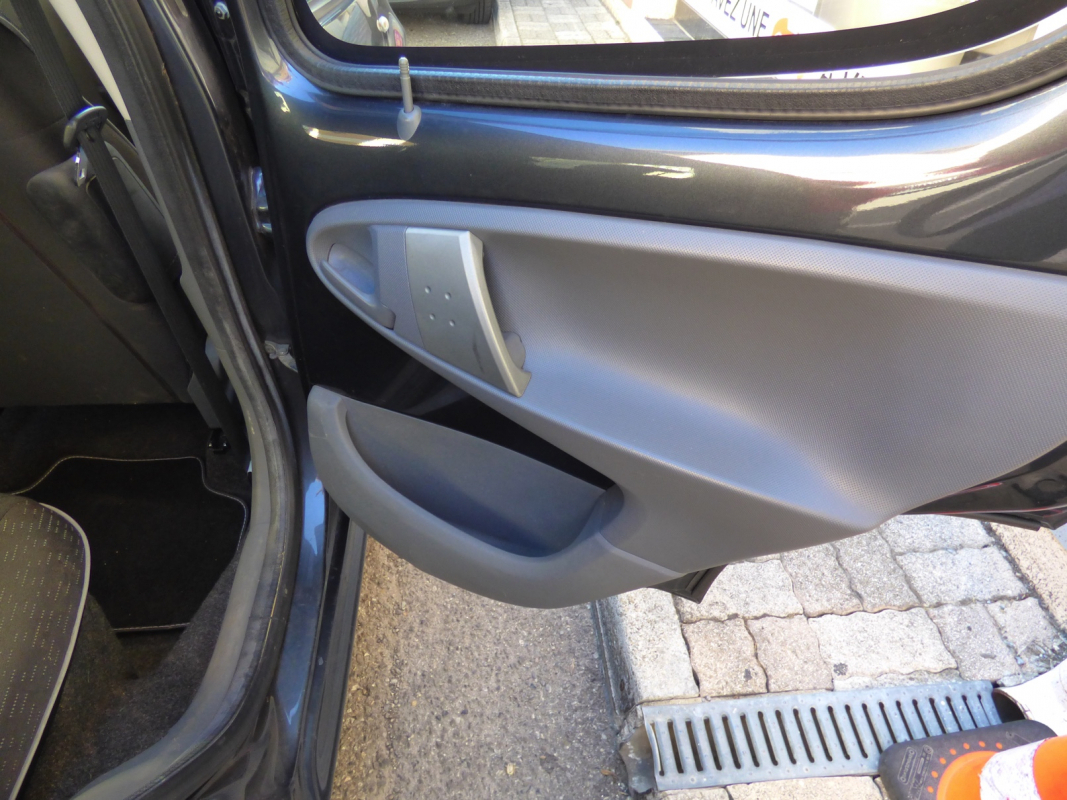 Peugeot 107 — 24