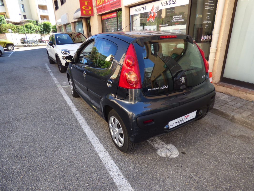 Peugeot 107 — 7