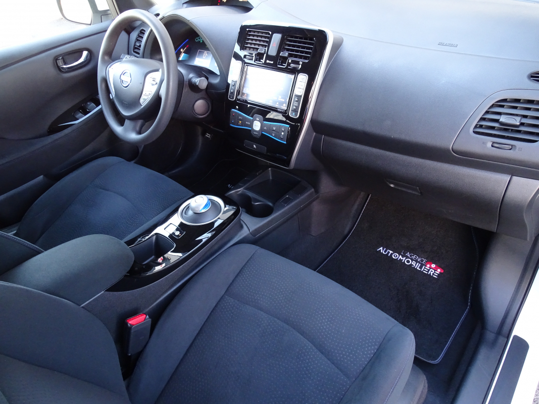 Nissan Leaf — 14
