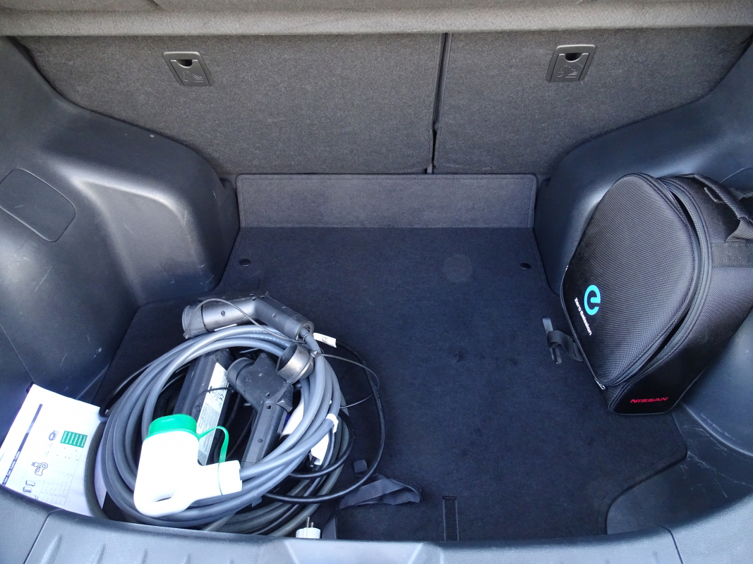Nissan Leaf — 12