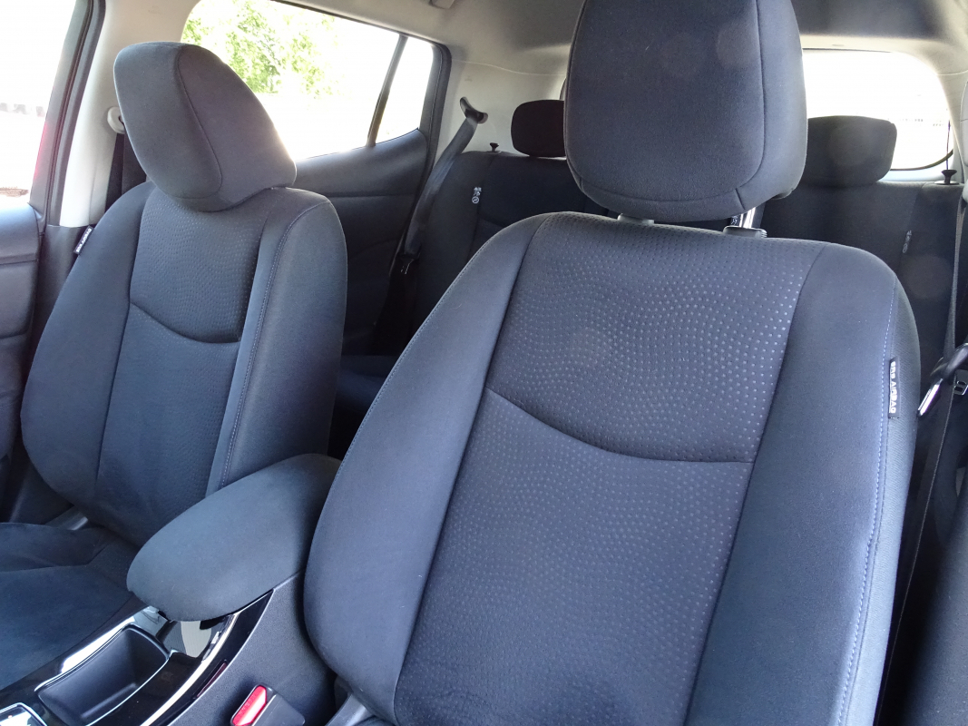 Nissan Leaf — 10