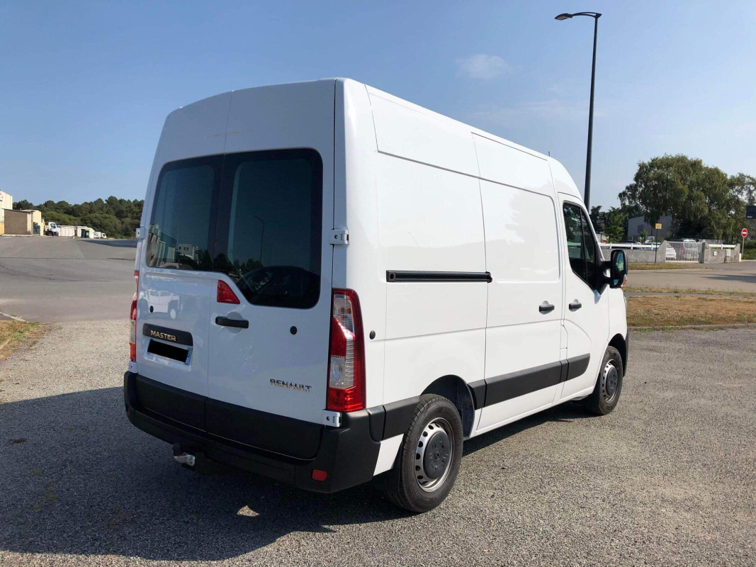 Renault Master — 5