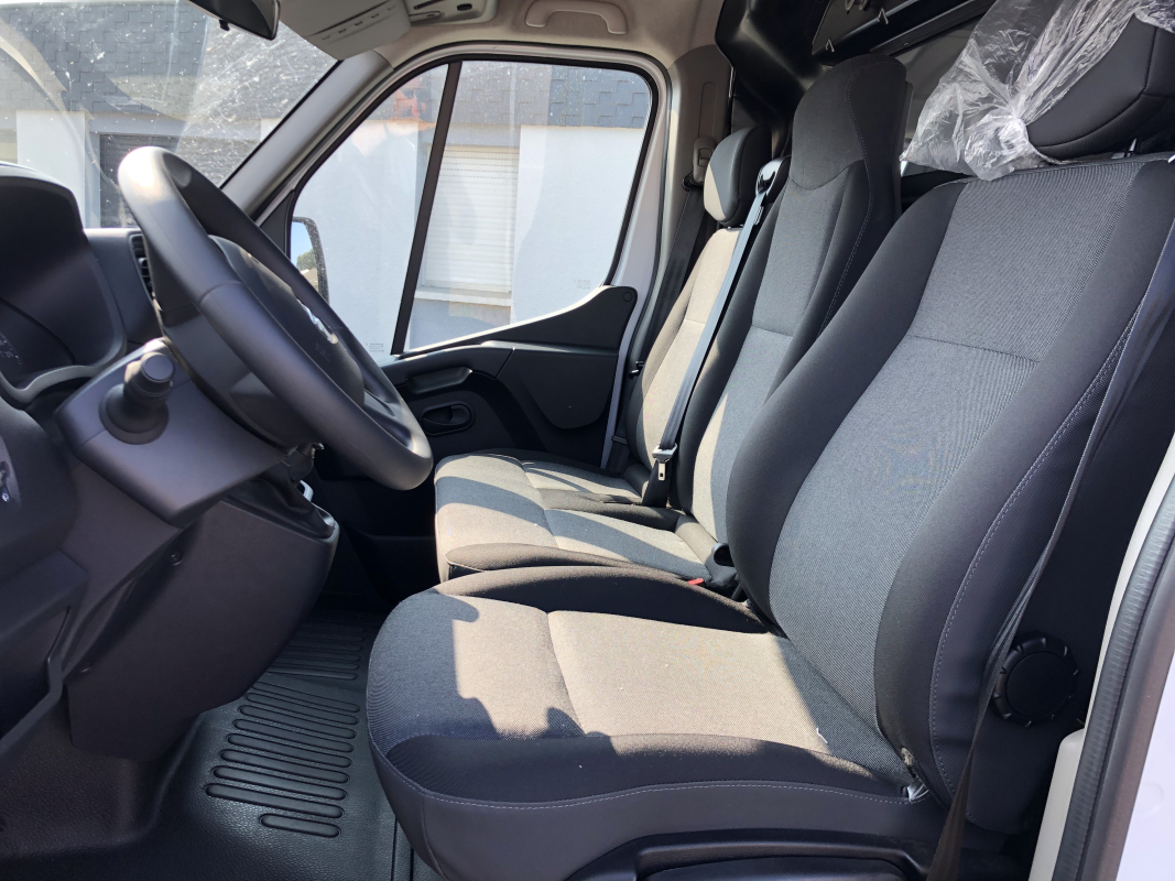 Renault Master — 11