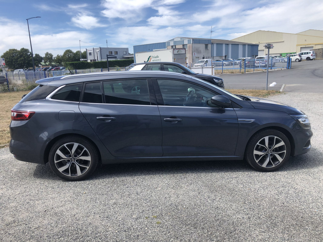 Renault Megane — 4