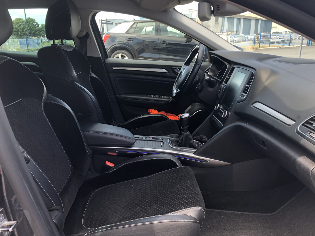 Renault Megane — 14