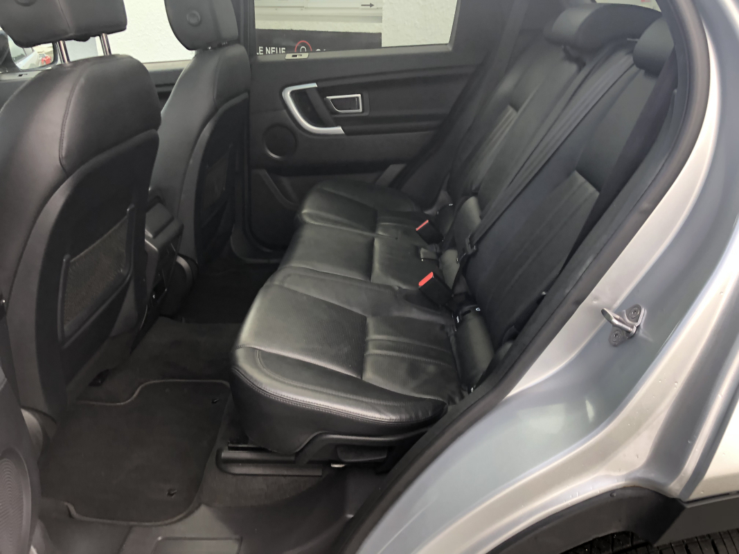 Land Rover Discovery — 16