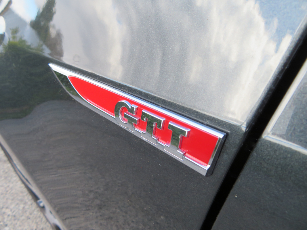 Volkswagen Golf — 24