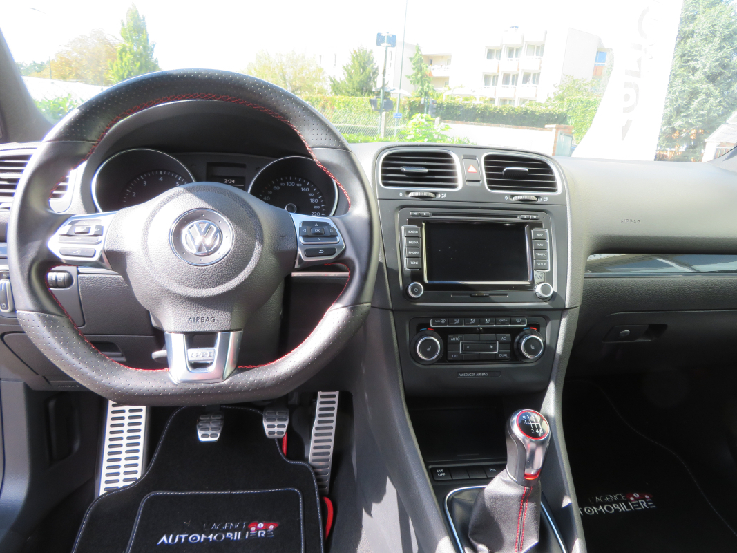 Volkswagen Golf — 11