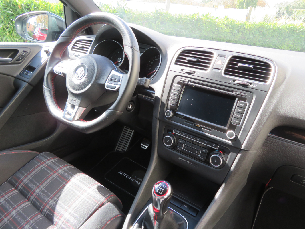 Volkswagen Golf — 12