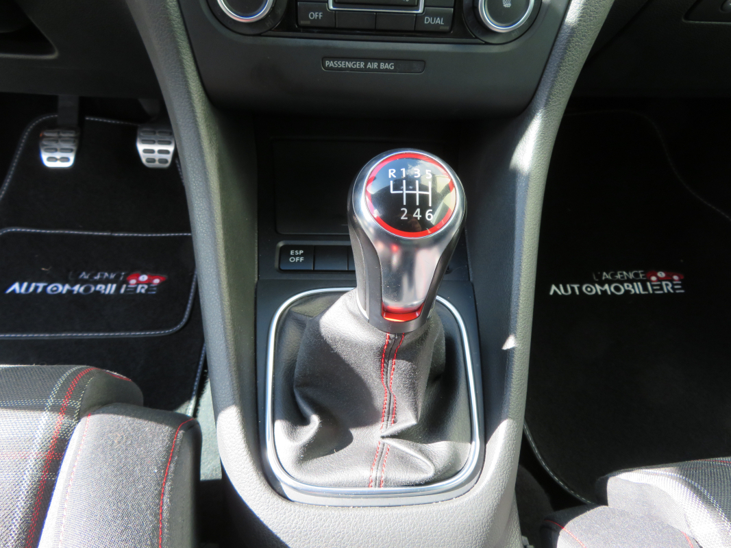 Volkswagen Golf — 28