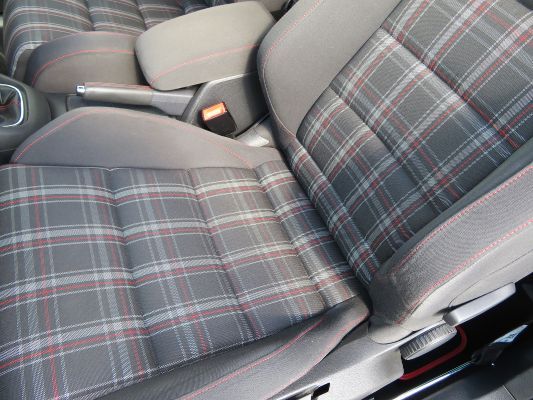 Volkswagen Golf — 29