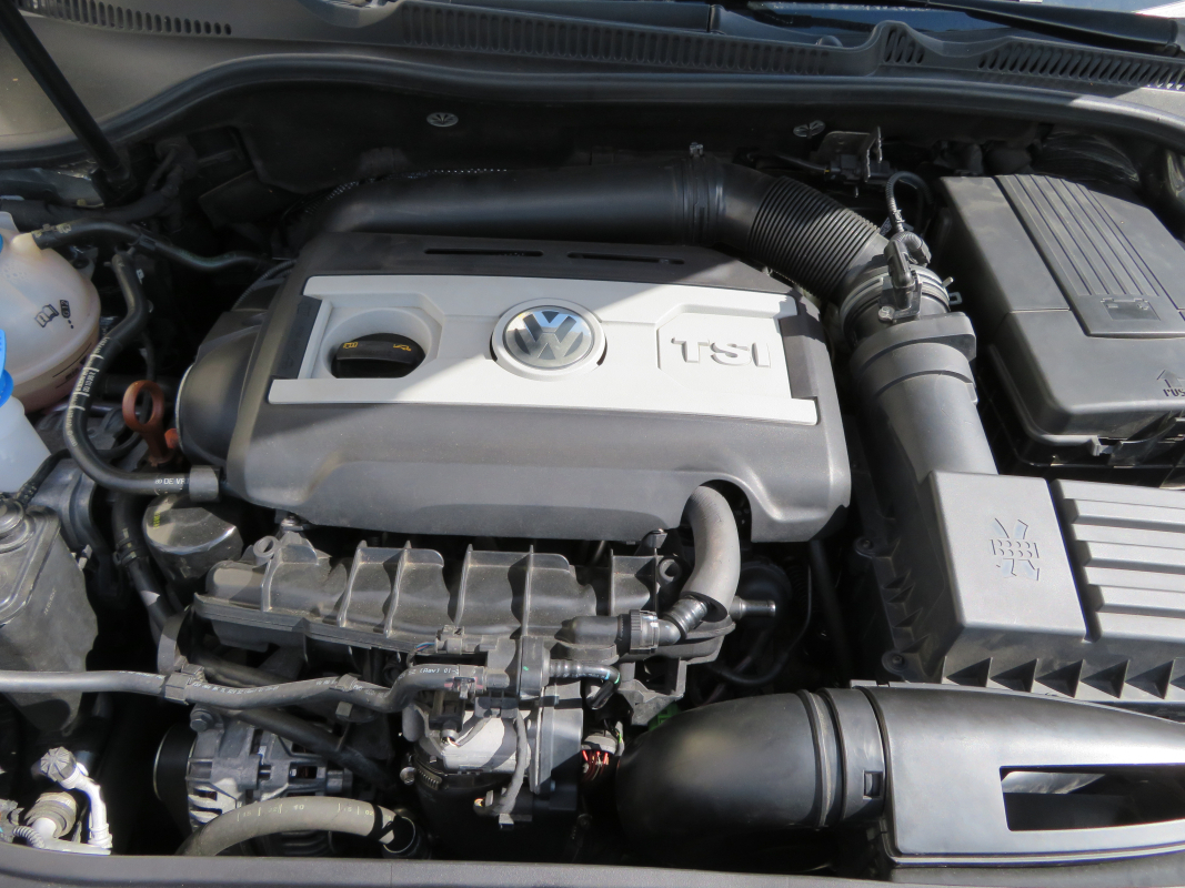 Volkswagen Golf — 18