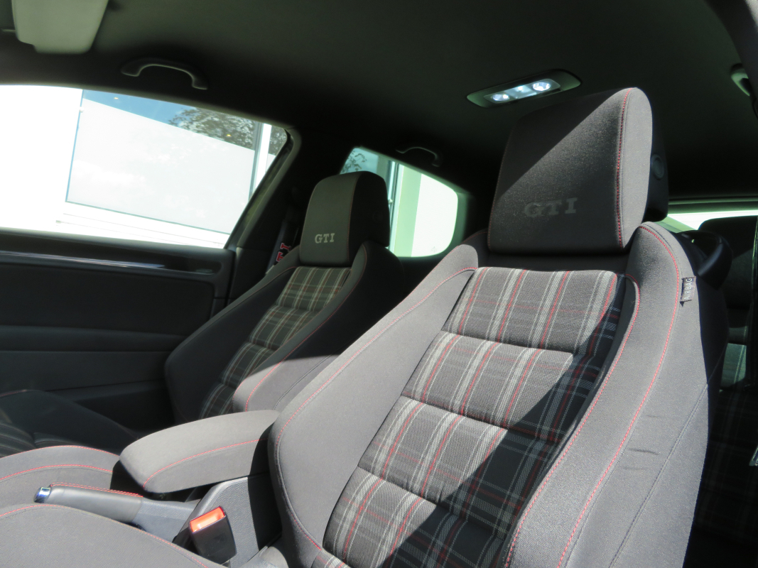Volkswagen Golf — 13