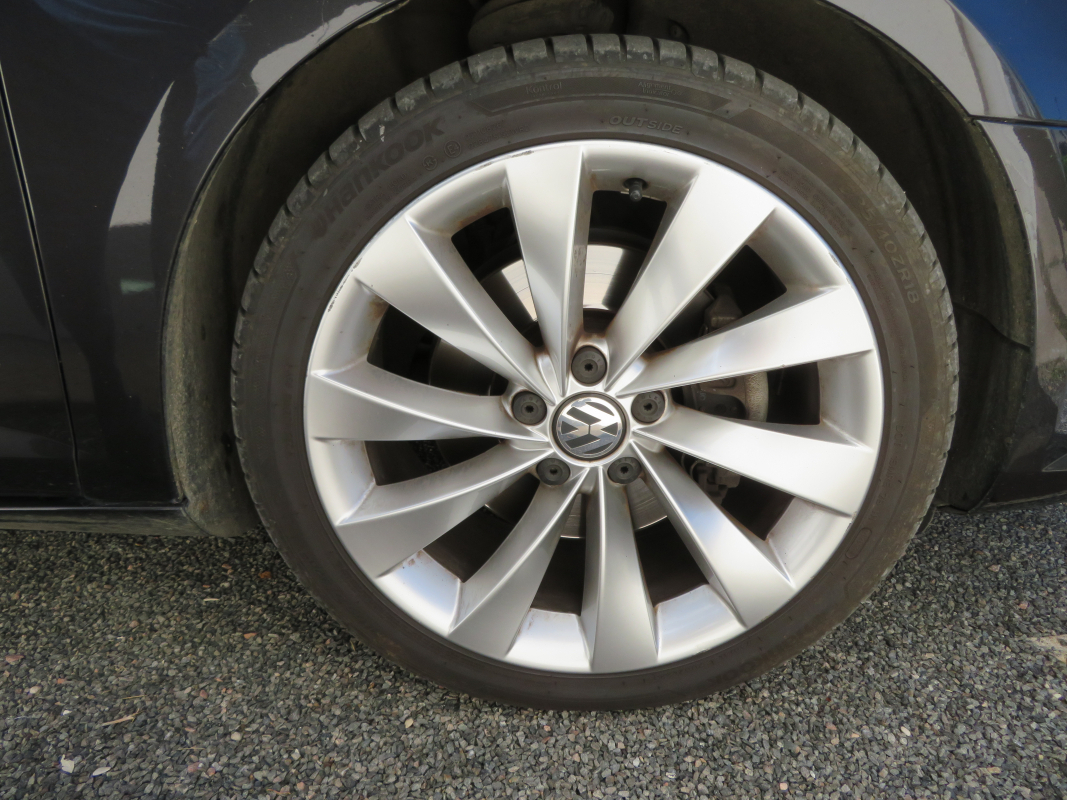 Volkswagen Passat CC — 23