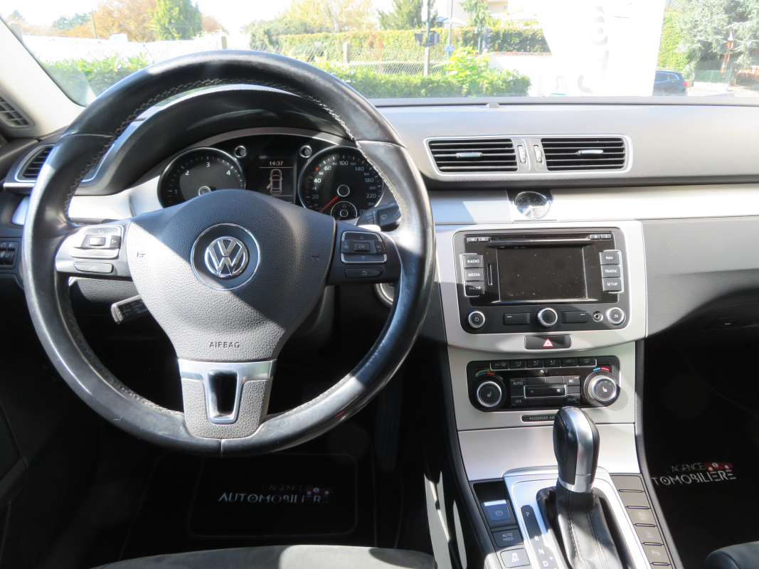 Volkswagen Passat CC — 11