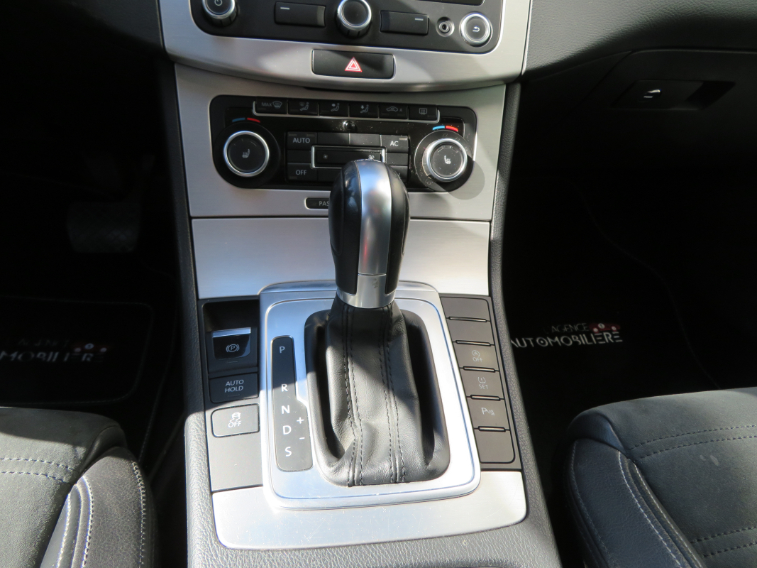 Volkswagen Passat CC — 20