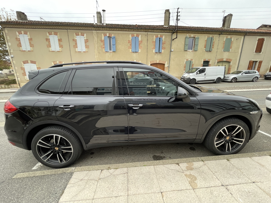 Porsche Cayenne — 4
