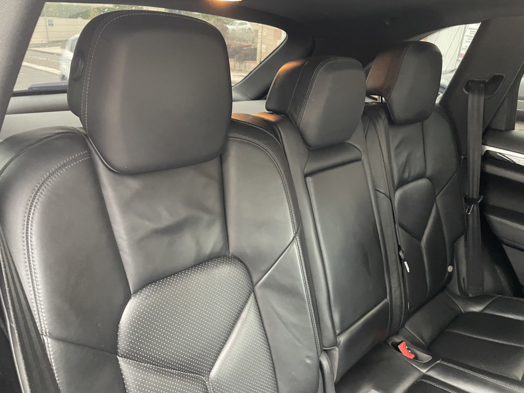 Porsche Cayenne — 23