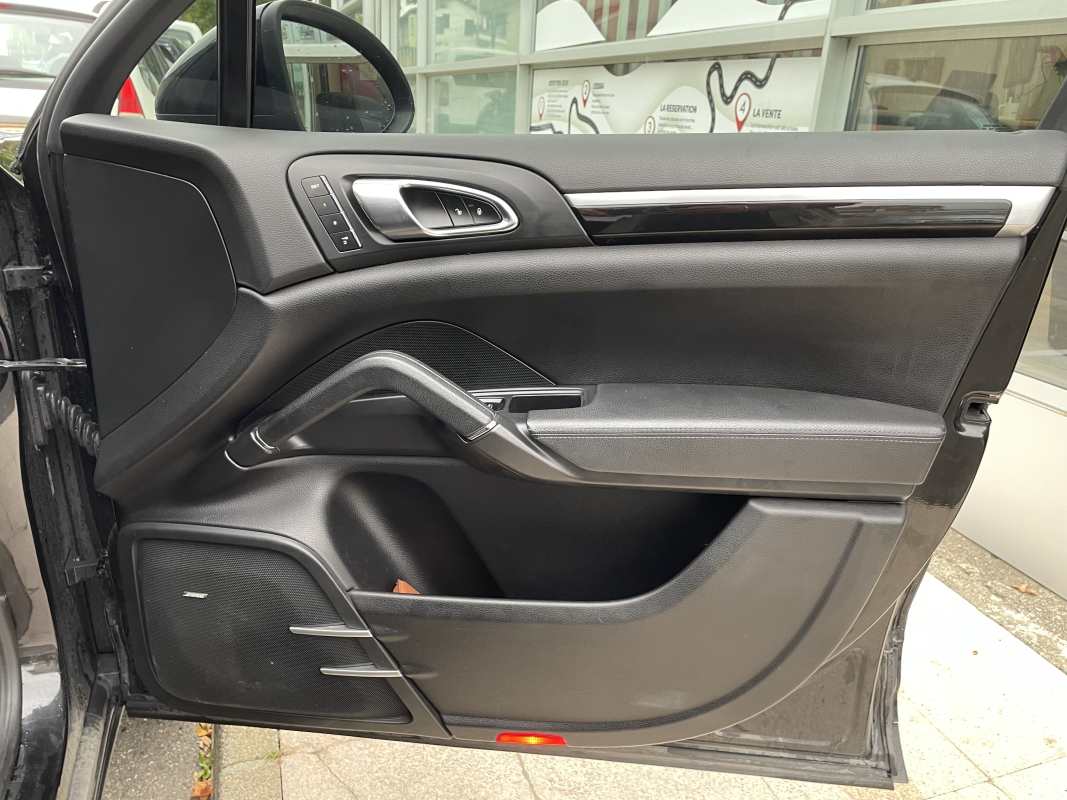Porsche Cayenne — 27