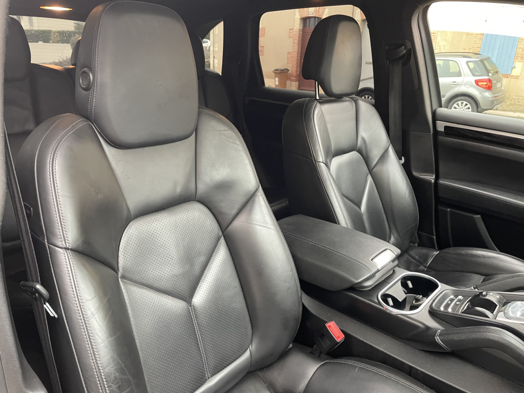 Porsche Cayenne — 24