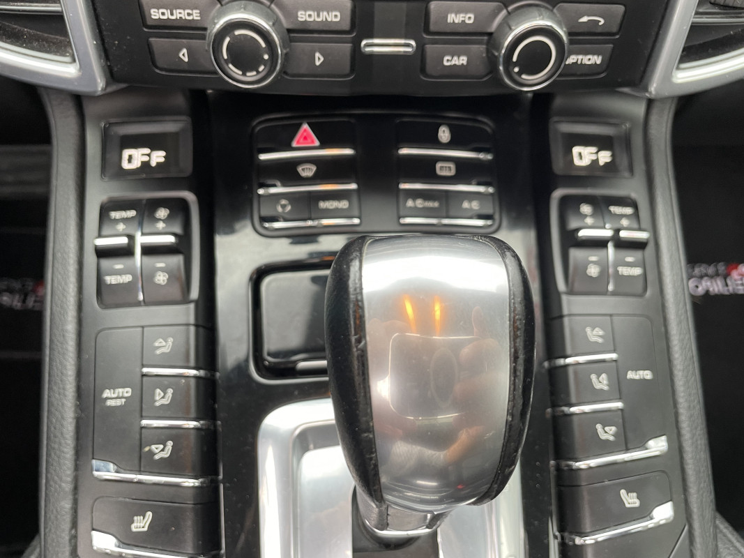 Porsche Cayenne — 34