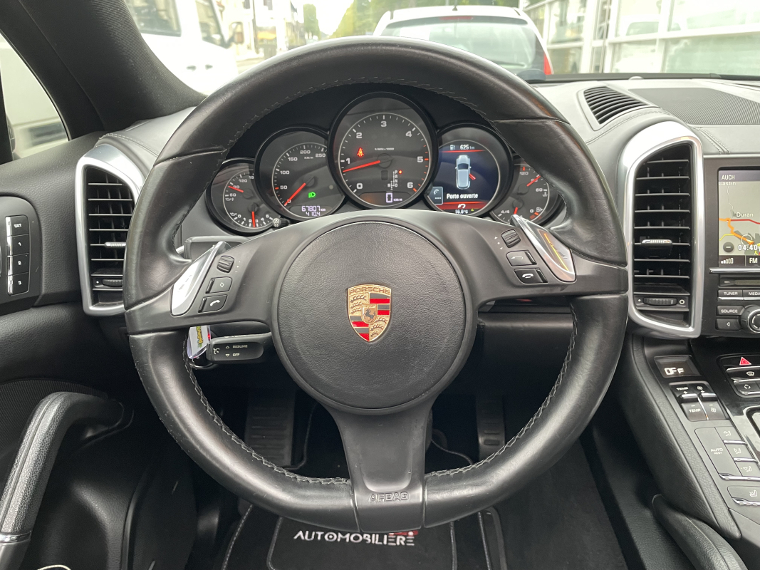 Porsche Cayenne — 13