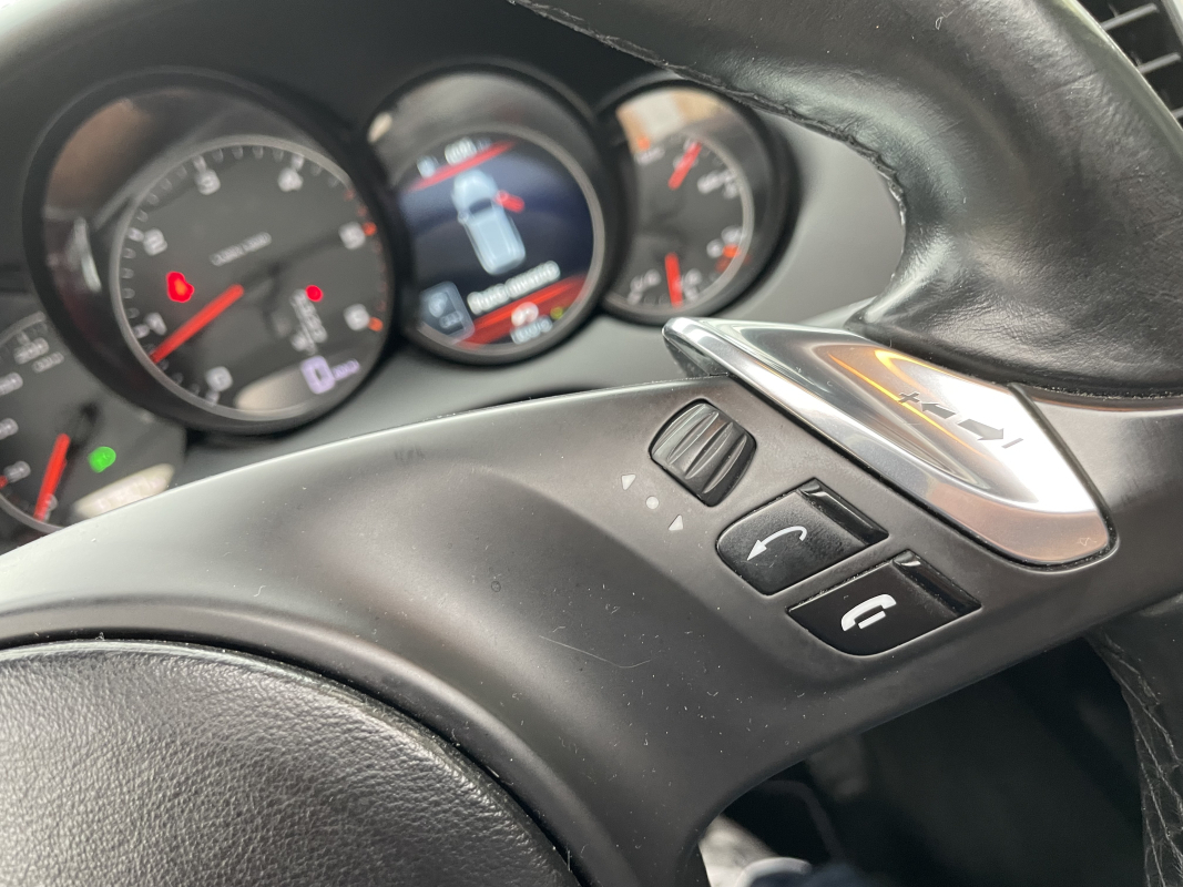 Porsche Cayenne — 19