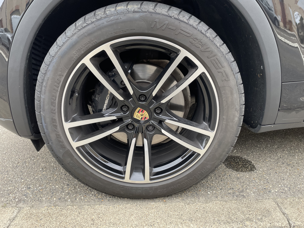 Porsche Cayenne — 31