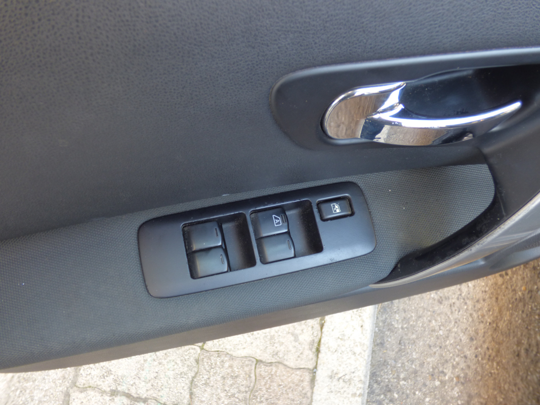 Nissan Qashqai — 11