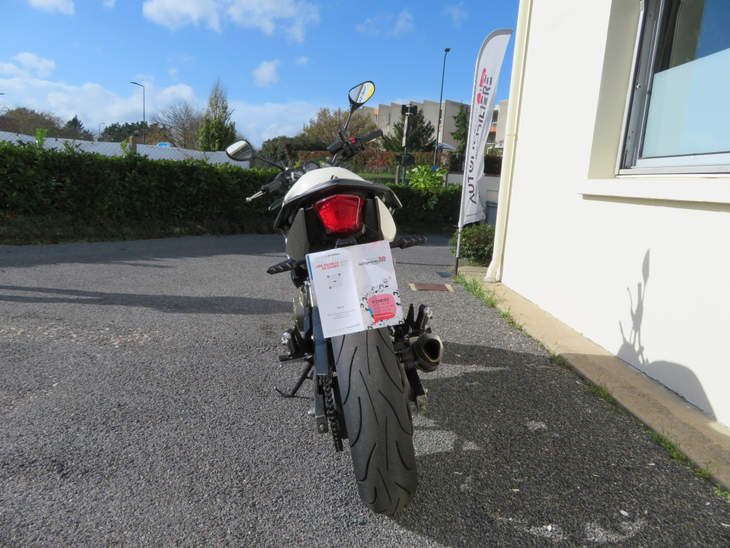 Yamaha XJ — 4
