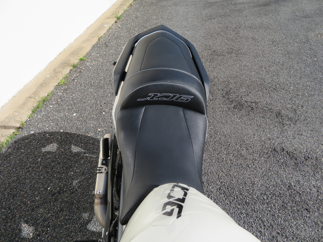 Yamaha XJ — 8