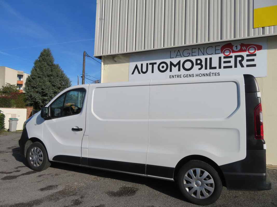 Opel Vivaro — 3