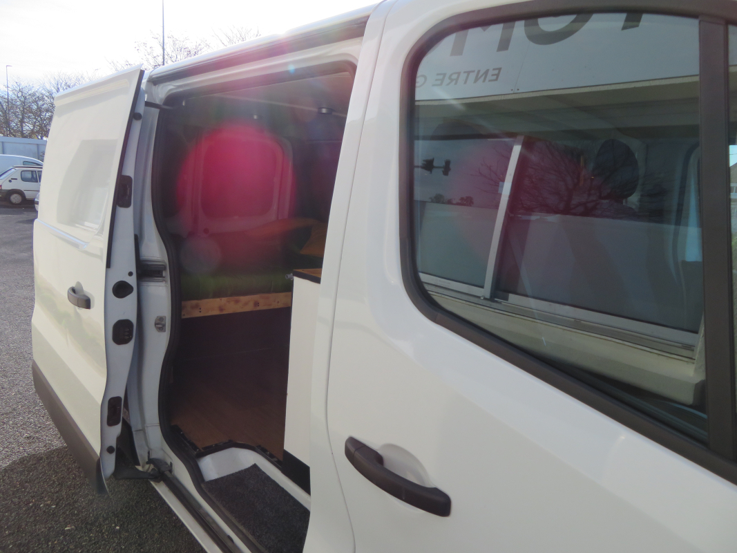 Opel Vivaro — 8