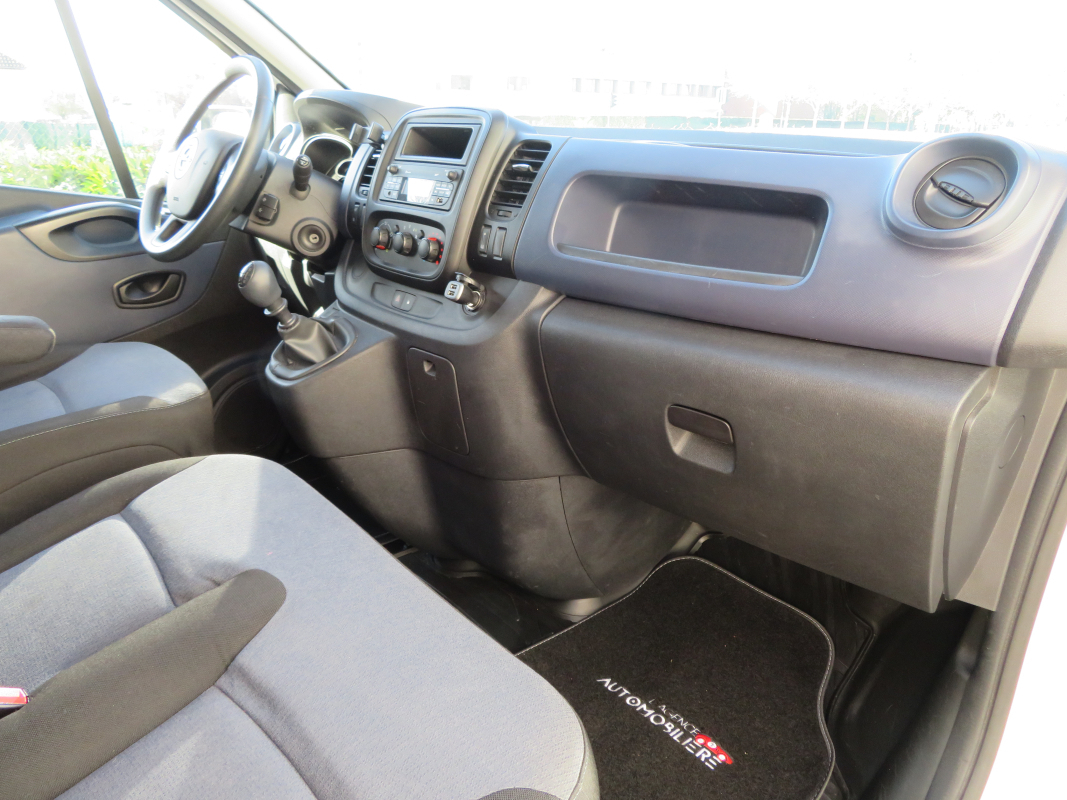 Opel Vivaro — 16