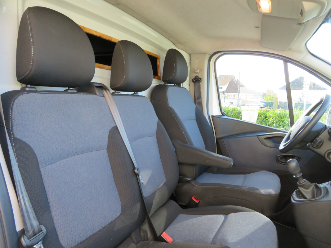 Opel Vivaro — 15
