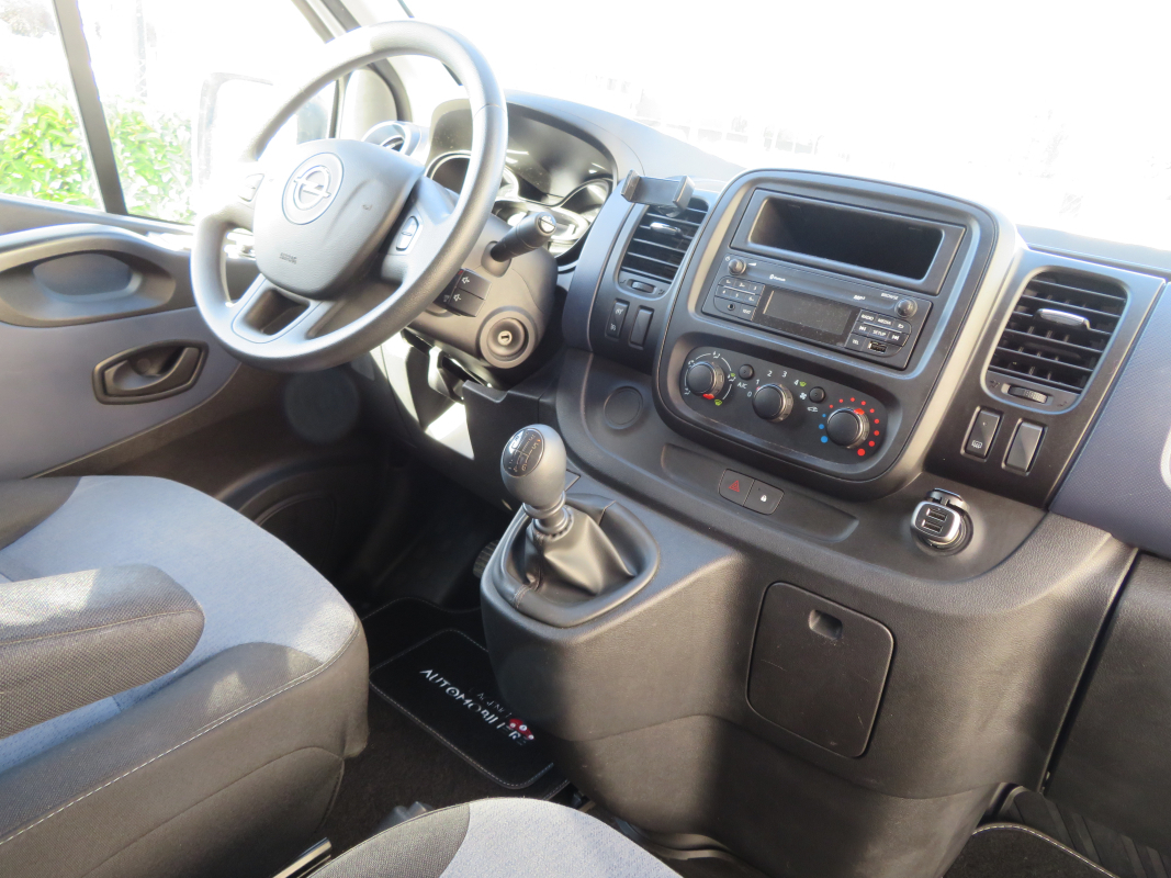 Opel Vivaro — 13