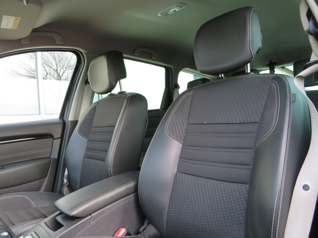 Renault Scenic — 12