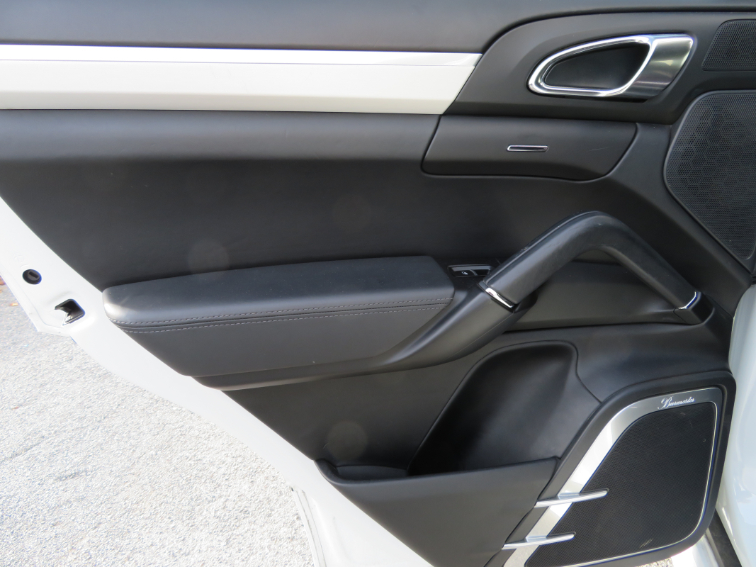 Porsche Cayenne — 25