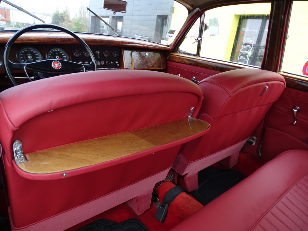 Jaguar MK2 — 19