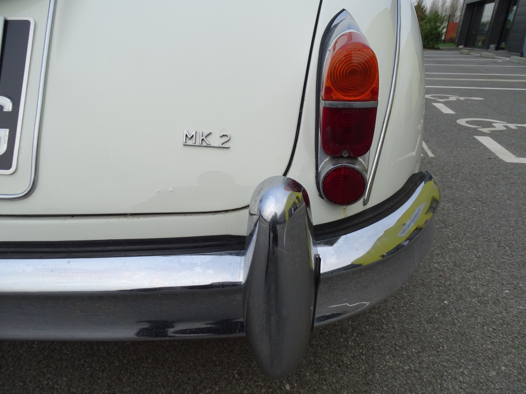 Jaguar MK2 — 35