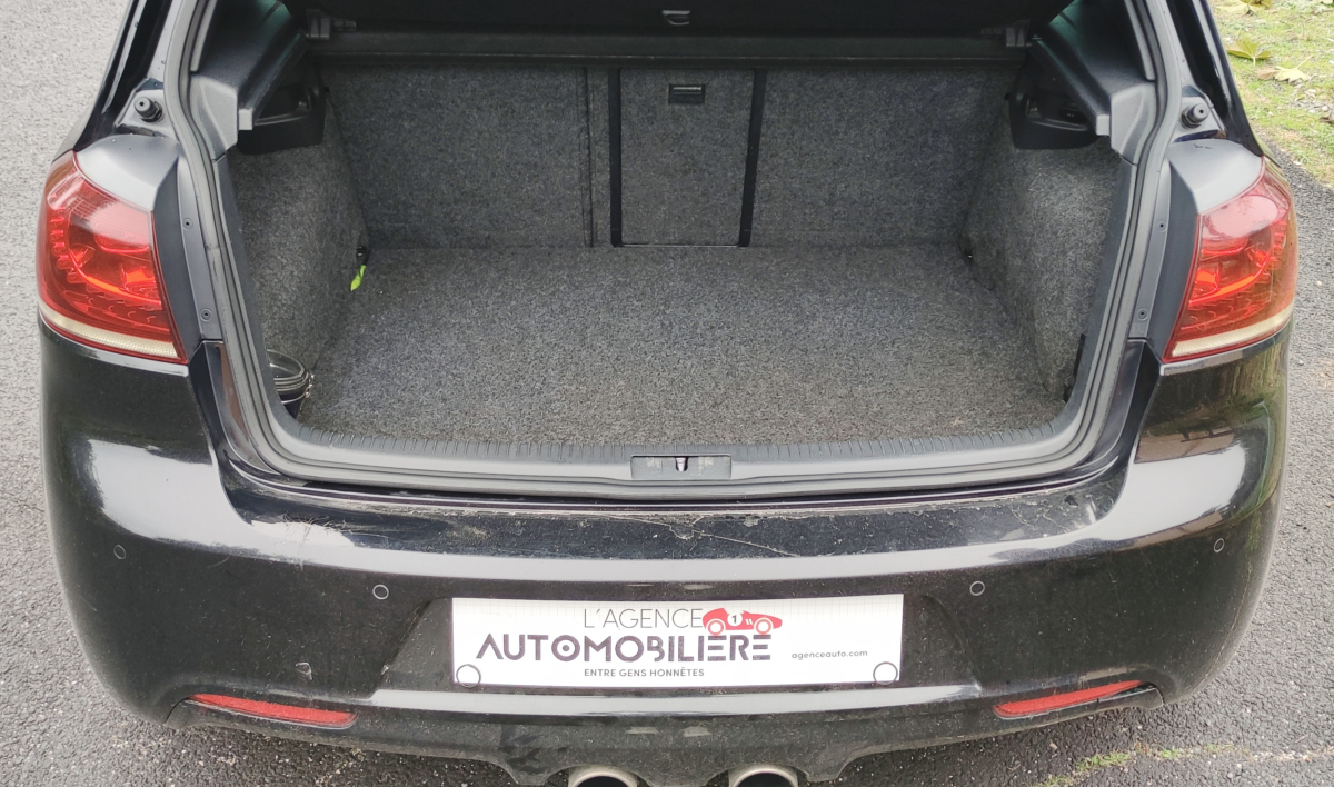 Volkswagen Golf — 15