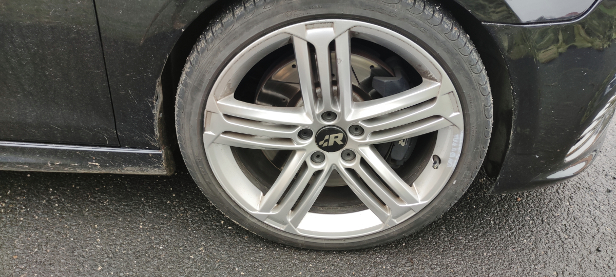 Volkswagen Golf — 21