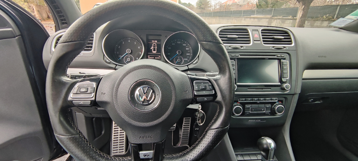 Volkswagen Golf — 11