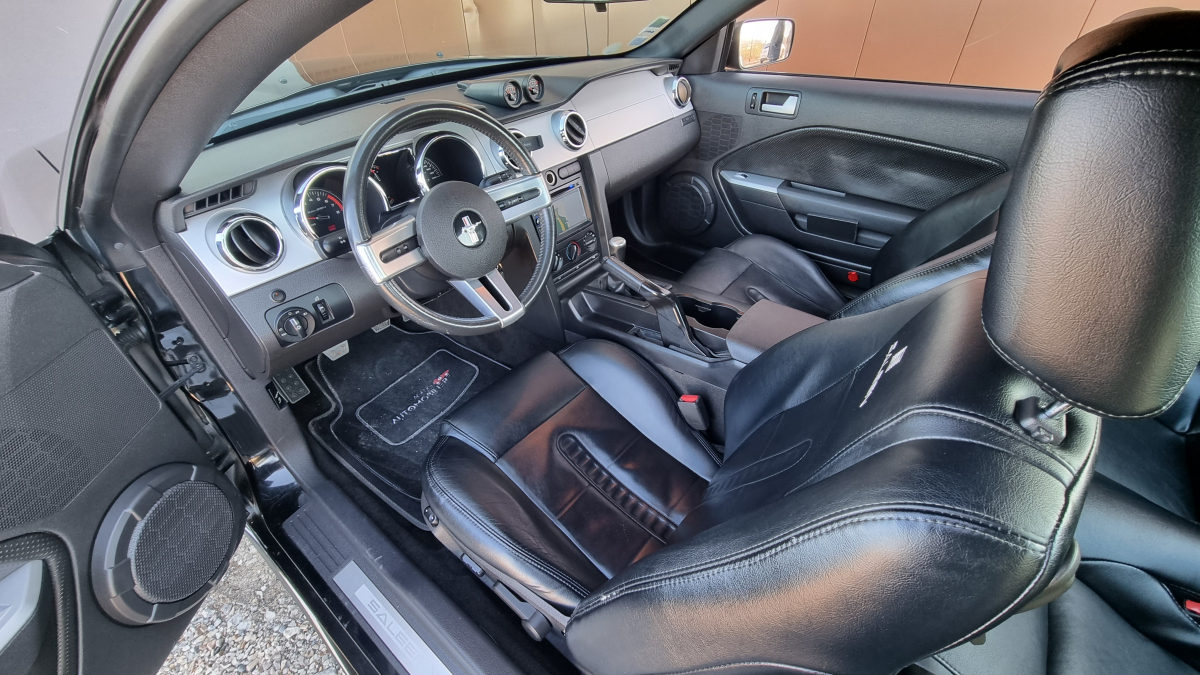 Ford Mustang — 14