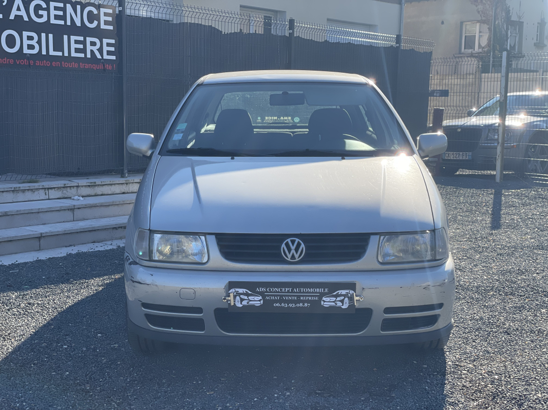 Volkswagen Polo — 2