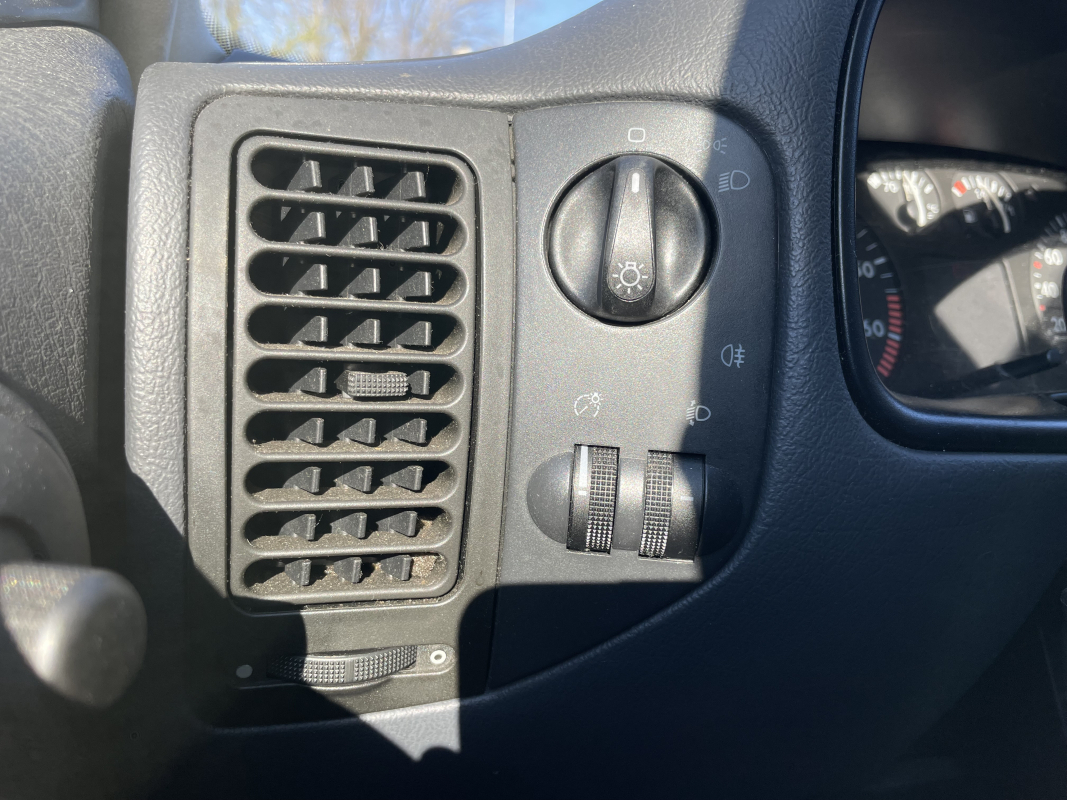 Volkswagen Polo — 13