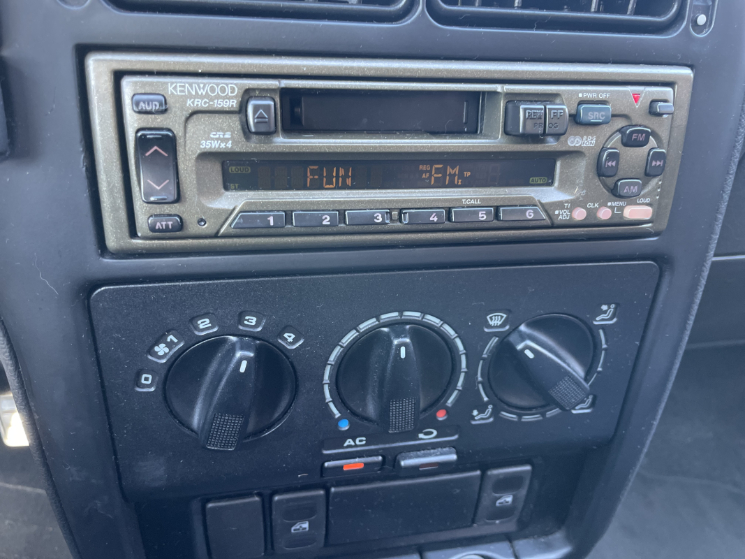 Volkswagen Polo — 16