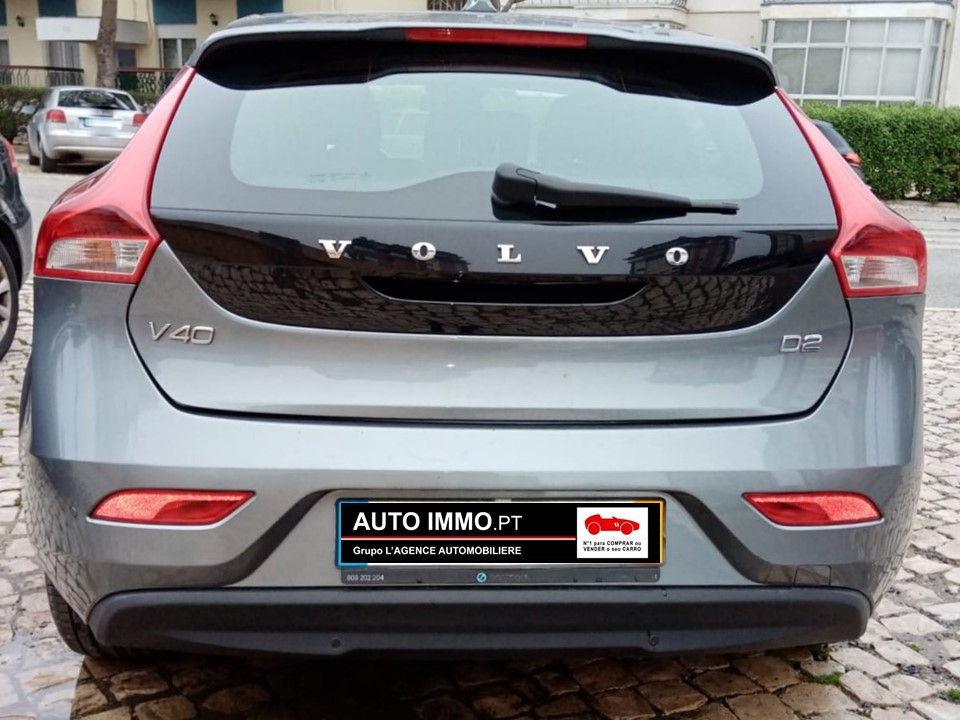 Volvo V40 — 5